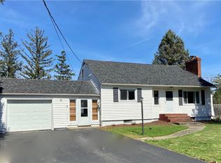 5847 Gillette Rd, Cicero, NY 13039