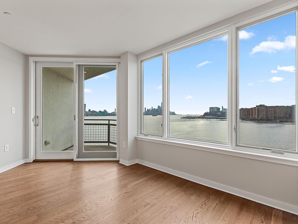 2nd image of 600 Harbor Blvd Unit 1054