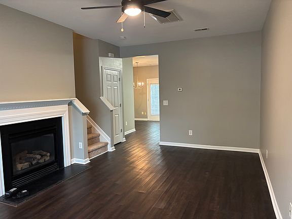 3rd image of 18 Sharpstone Ln