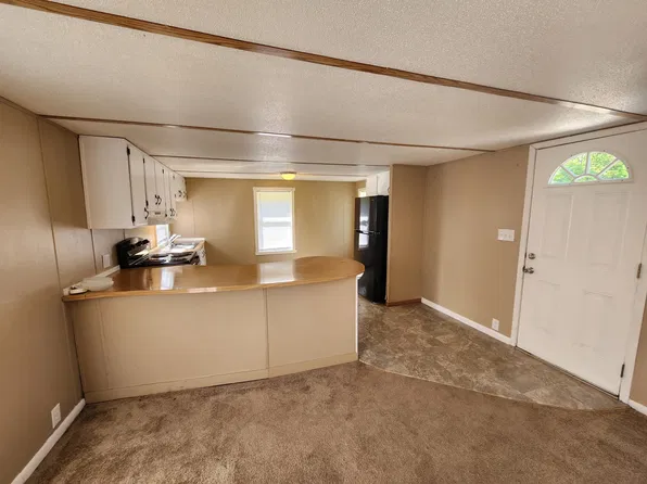145 N Valley St, Derry, PA 15627