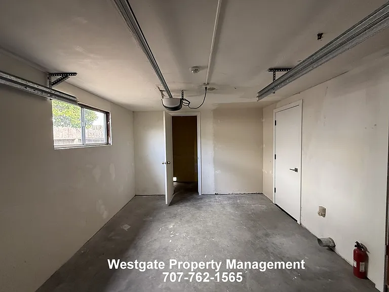 11 Alma Ct — Photo 13