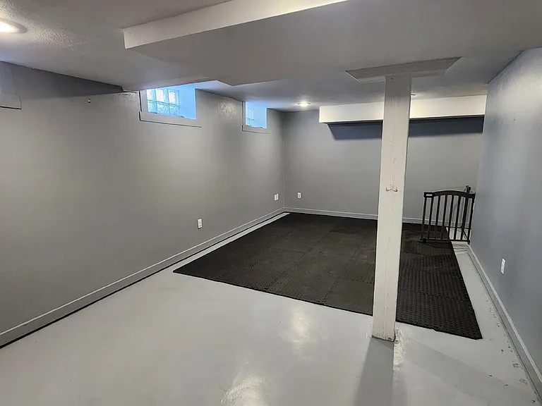 212 Roosevelt Ave — Photo 44