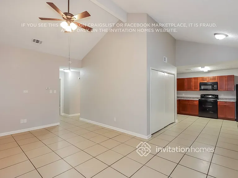 3131 Cliff Swallow Ct — Photo 4