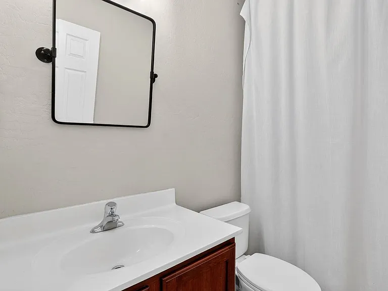 697 W Oak Tree Ln — Photo 26