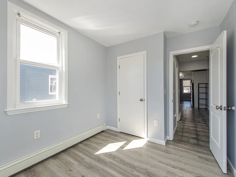 373 N 10th St #2 — Photo 10