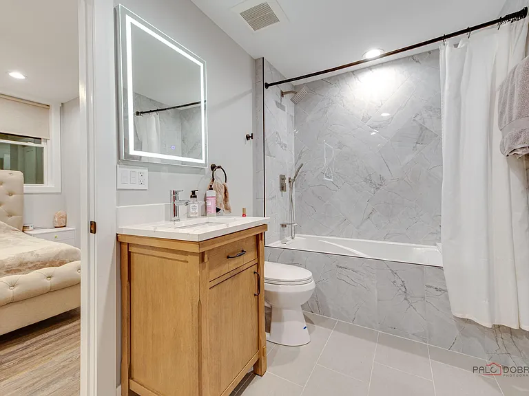 1346 N Artesian Ave #2 — Photo 3