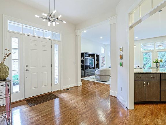 5th image of 115 Candlewood Cir