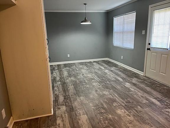 4th image of 721 Lake Rd