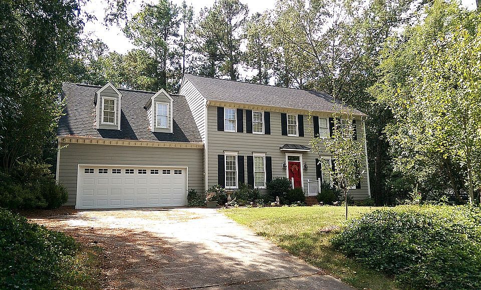 1st image of 4015 Crown Hill Dr