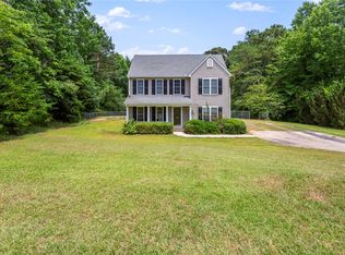 197 Della Ln, Six Mile, SC 29682