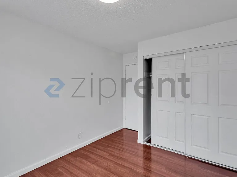 2341 21st St #B — Photo 7