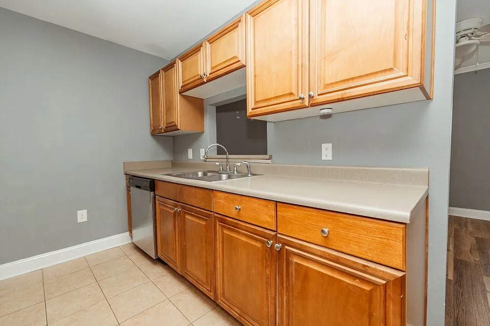 794 Majestic Dr — Photo 3