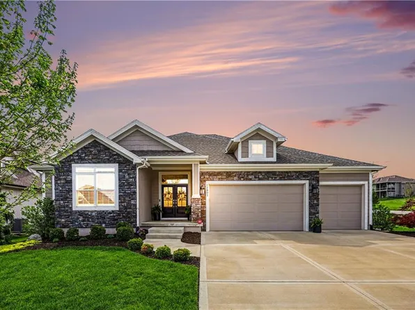 12802 W 173rd Ter, Overland Park, KS 66221