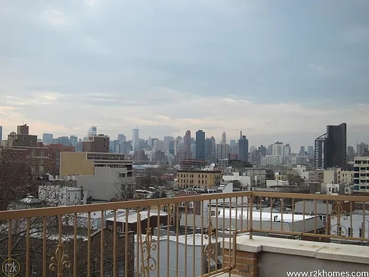 Rented by Realty 2000 Corp | media 13