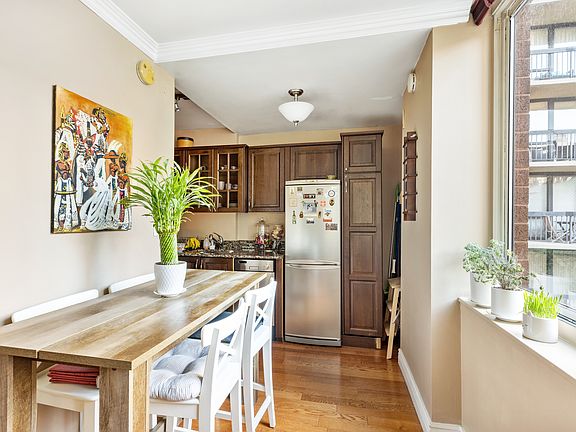 4th image of 343 E 74th St APT 5D