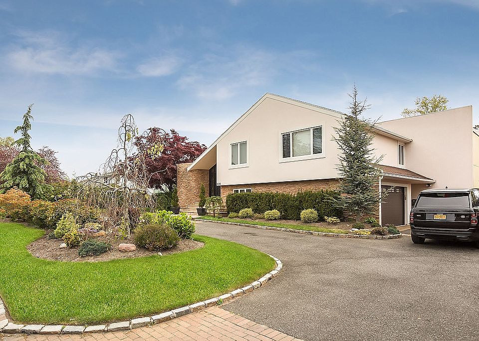 1st image of 1045 Seawane Dr