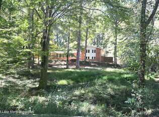 431 Sleepy Hollow Dr, Alexander City, AL 35010