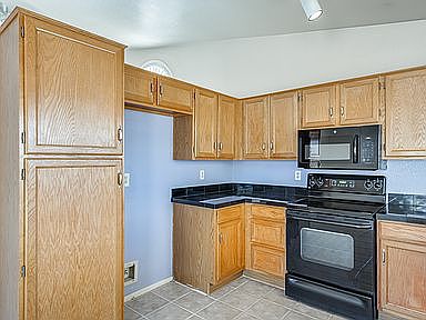 3rd image of 1702 E Greenway Cir