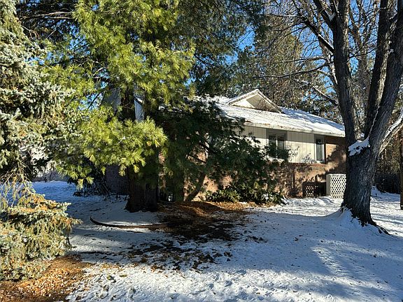 2nd image of 2002 Green Oaks Ln