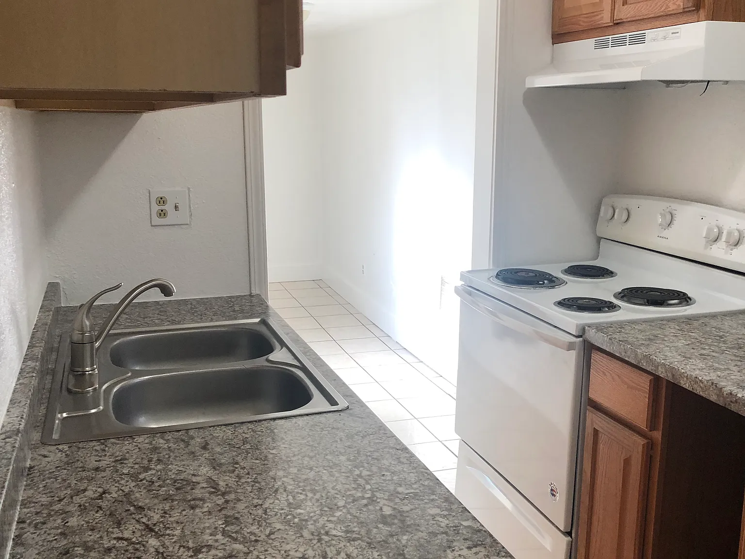 613 S Alder St — Photo 1