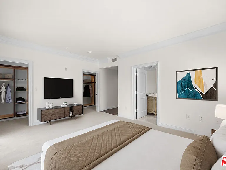 837 Crenshaw Blvd #301 — Photo 34