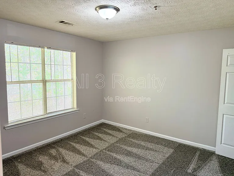 111 W Burke St #C4 — Photo 13