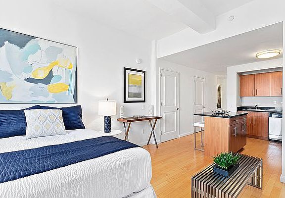 3rd image of 20 West St APT 36G