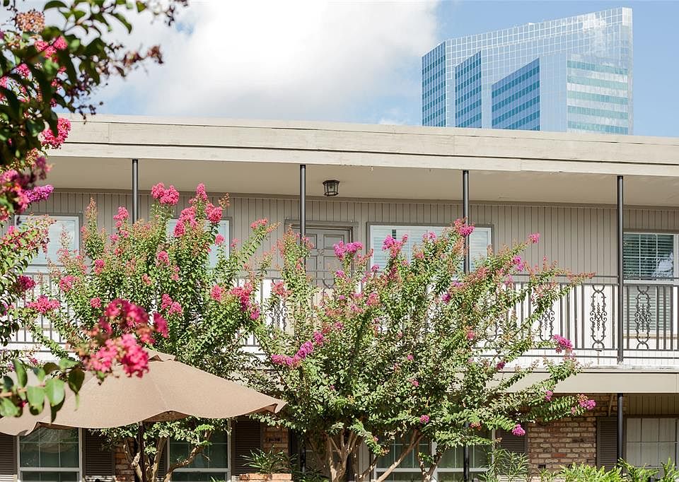 1st image of 3131 Southwest Fwy APT 52