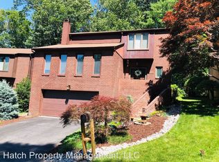 3210 Beechtree Ct, Fairfax, VA 22030