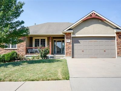 1702 NW Hedgewood Dr, Grain Valley, MO, 64029