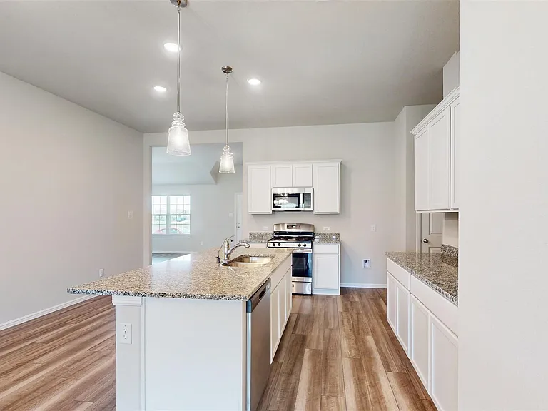1817 Grassland Dr — Photo 8