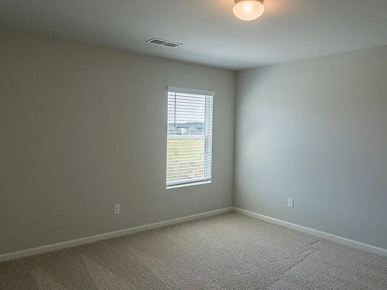 308 Geranium St — Photo 4
