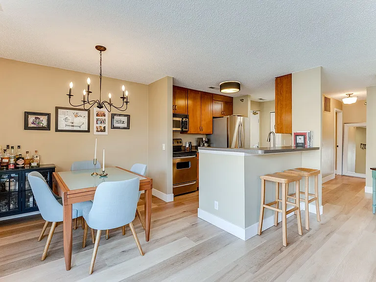 6177 Chasewood Pkwy #104 — Photo 4