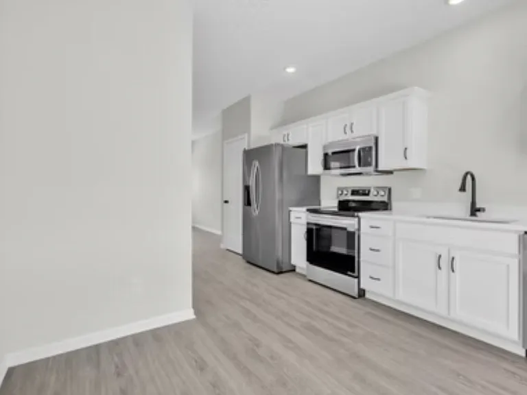 1905 Deerfield Ln — Photo 12