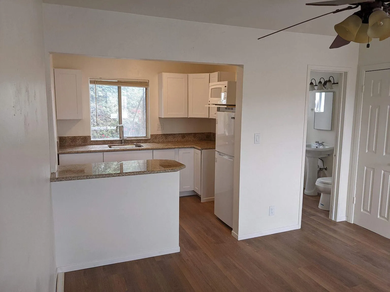 3888 Harney St — Photo 4
