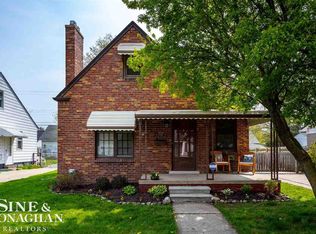 22152 Hayes Ave, Eastpointe, MI 48021