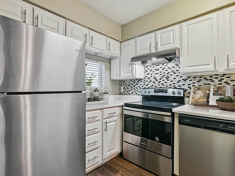 Westmoor Apartment Homes — Photo 41