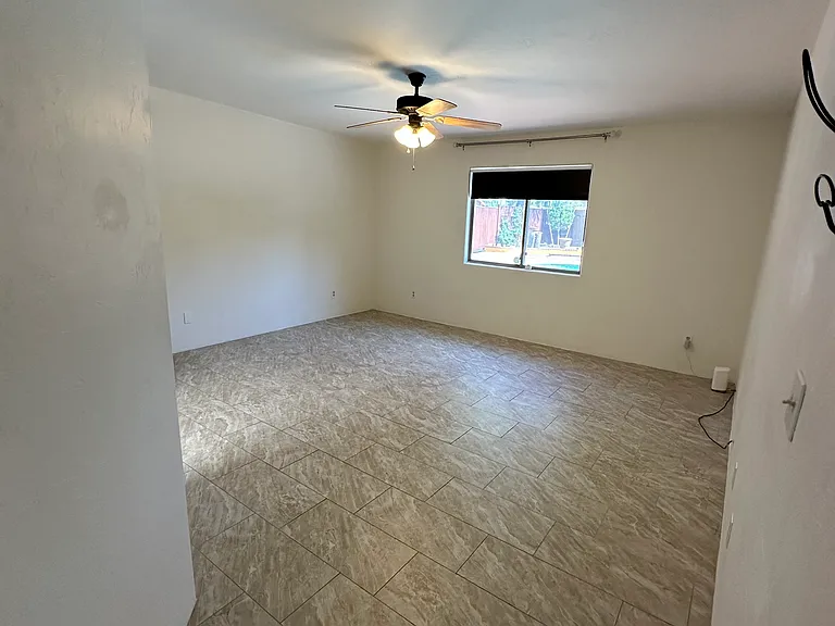 5836 E Lee St — Photo 9