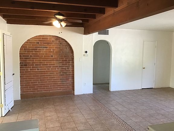 4th image of 2702 E Blanton Dr