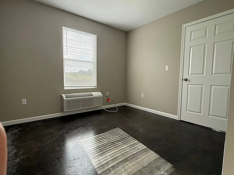 108 Presley Ave — Photo 8