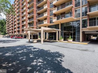 1300 Army Navy Dr APT 107, Arlington, VA 22202