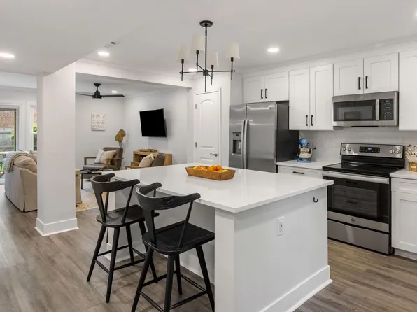 135 Heritage Cir, Mount Pleasant, SC 29464