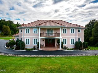 2273 Teaberry Ln, Lock Haven, PA 17745