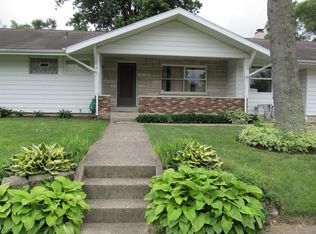 704 W McKinley St, Harvard, IL 60033