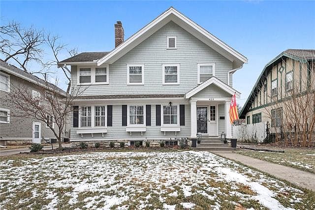 1st image of 429 W 61st St