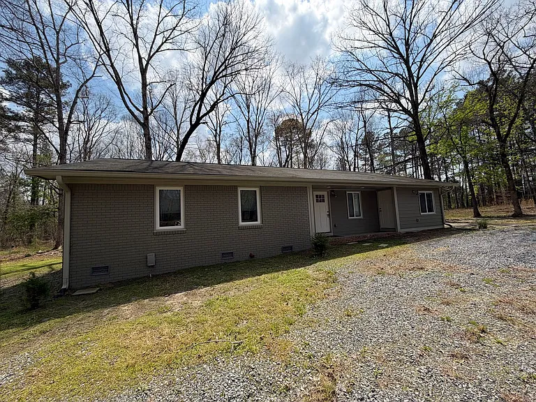 32 Lovers Ln NE — Photo 31