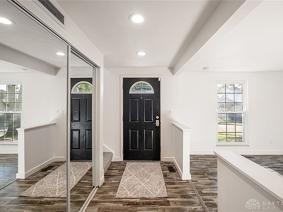 3rd image of 5565 Clagston Ct