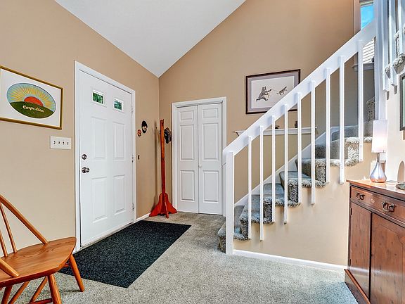 3rd image of 8 Pilgrim Dr #A
