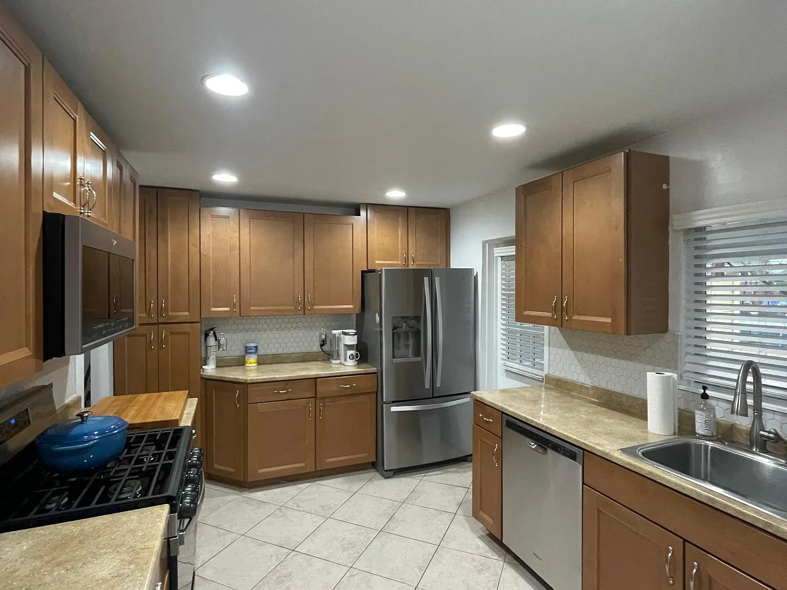 3 bed, 1053 sqft, $3,150 — Photo 3
