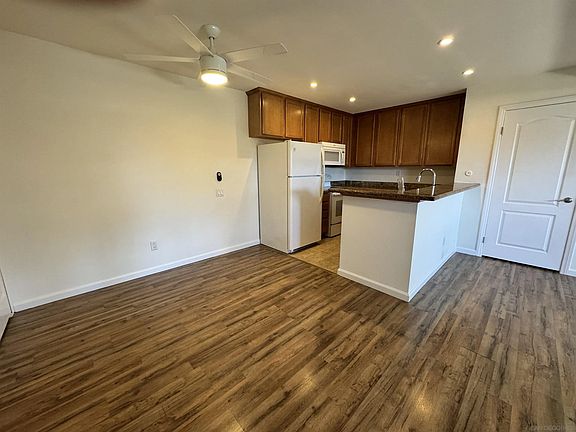 4th image of 3454 Castle Glen Dr Unit 123